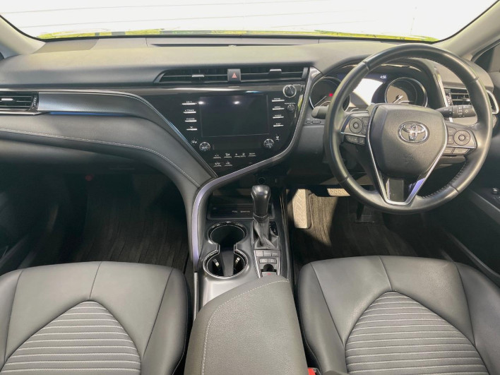 2020 Toyota Camry 6AA-AXVH70 (UW-69fff552ba91b)[24]