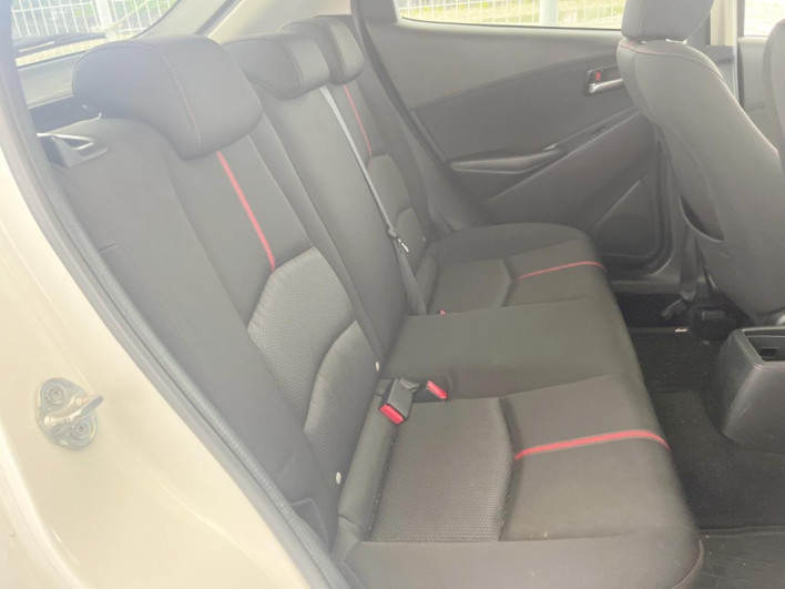 2016 Mazda Demio LDA-DJ5FS (UW-69fff5665ad64)[11]