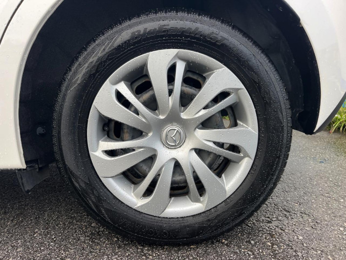 2020 Mazda Mazda2 6BA-DJLFS (UW-69fff566c6e07)[11]