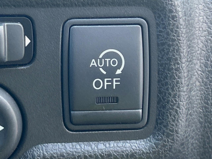 2013 Nissan Note DBA-E12 (UW-69fff5698db8c)[22]