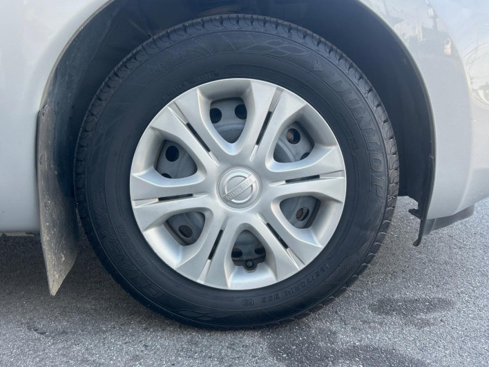 2013 Nissan Note DBA-E12 (UW-69fff5698db8c)[9]