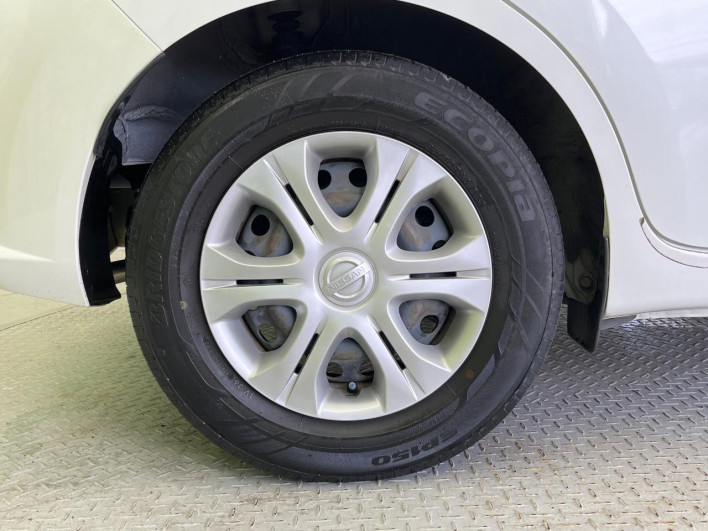 2017 Nissan Note DBA-E12 (UW-69fff56a59062)[17]