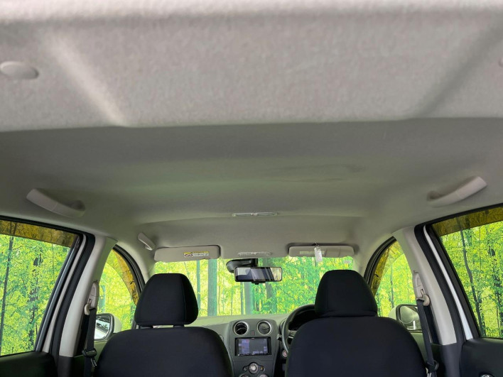 2017 Nissan Note DBA-E12 (UW-69fff56a59062)[29]