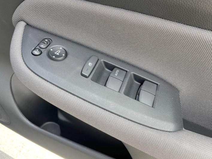 2020 Honda Fit 6AA-GR8 (UW-69fff57caac58)[16]