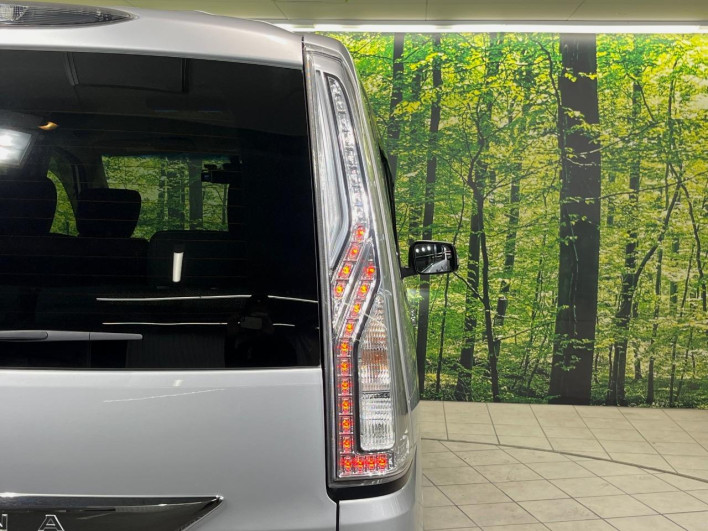 2014 Nissan Serena DAA-HFC26 (UW-69fff5898ba82)[8]