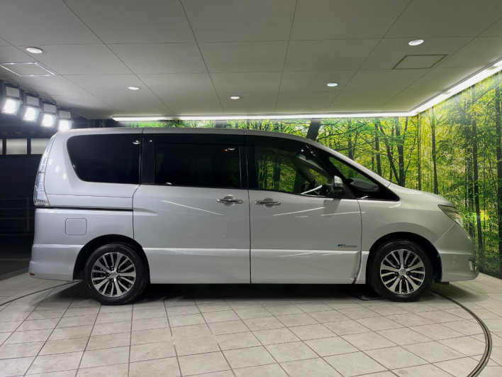 2014 Nissan Serena DAA-HFC26 (UW-69fff5898ba82)[4]