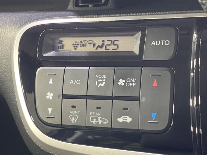 2015 Honda N-BOX Slash DBA-JF2 (UW-69fff594f35ec)[11]