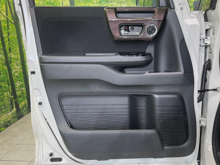 2019 Honda N-BOX CUSTOM DBA-JF3 (UW-69fff597d747f)[12]