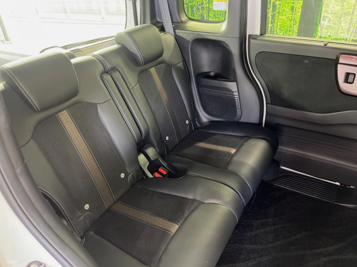 2019 Honda N-BOX CUSTOM DBA-JF3 (UW-69fff597d747f)[18]