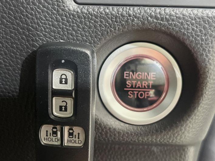 2019 Honda N-BOX CUSTOM DBA-JF3 (UW-69fff597d747f)[21]