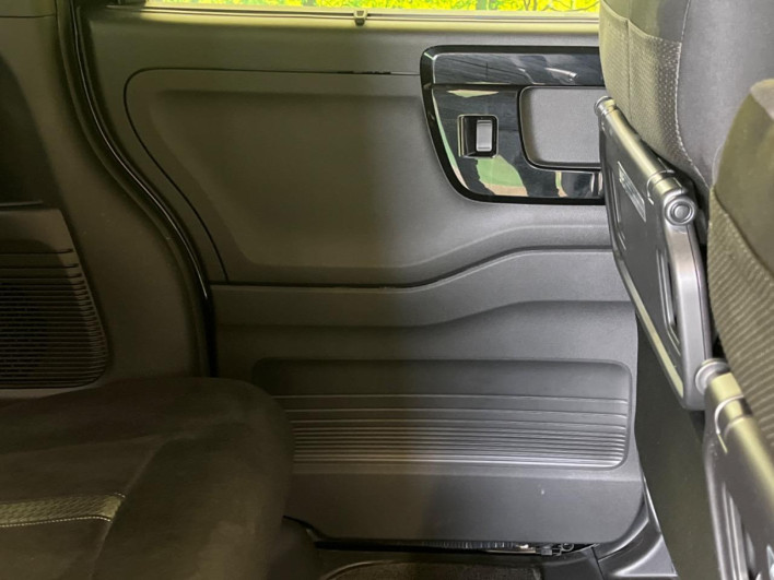 2022 Honda N-BOX CUSTOM 6BA-JF3 (UW-69fff59a560c8)[17]
