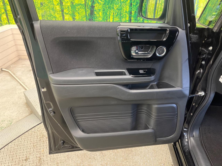 2022 Honda N-BOX CUSTOM 6BA-JF3 (UW-69fff59a560c8)[21]