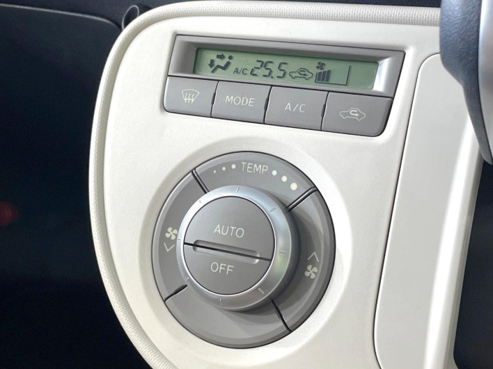 2013 Daihatsu Mira Cocoa DBA-L675S (UW-69fff5aeded96)[20]