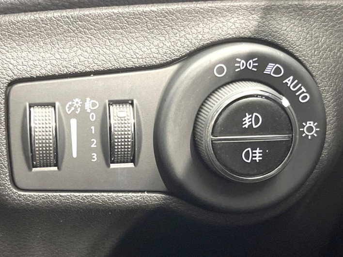 2020 Chrysler Jeep Compass ABA-M624 (UW-69fff5cc2f74d)[23]