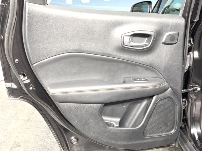 2020 Chrysler Jeep Compass ABA-M624 (UW-69fff5cc2f74d)[13]