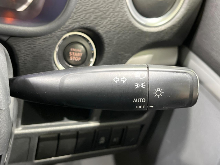 2014 Suzuki Wagon R Stingray DBA-MH34S (UW-69fff5ce781f8)[24]