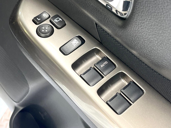 2017 Suzuki Spacia Custom Z DAA-MK42S (UW-69fff5d33b763)[29]