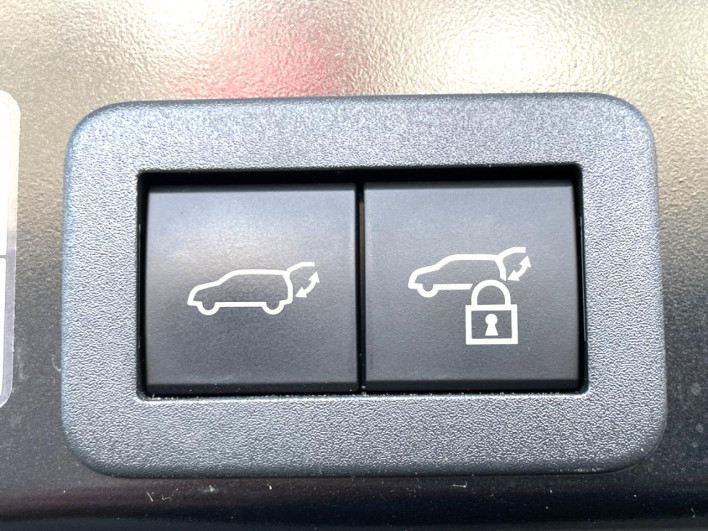 2021 Toyota Yaris Cross 6AA-MXPJ10 (UW-69fff5e7036f1)[9]