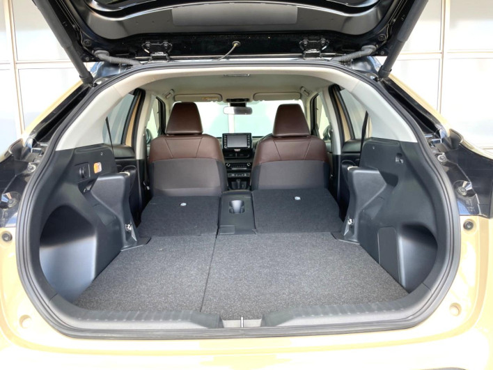 2021 Toyota Yaris Cross 6AA-MXPJ10 (UW-69fff5e7036f1)[11]