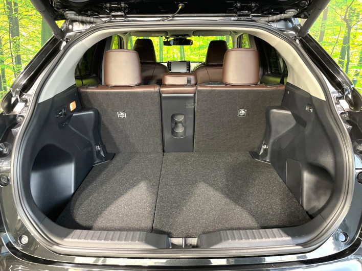 2021 Toyota Yaris Cross 6AA-MXPJ10 (UW-69fff5e85e4c1)[17]