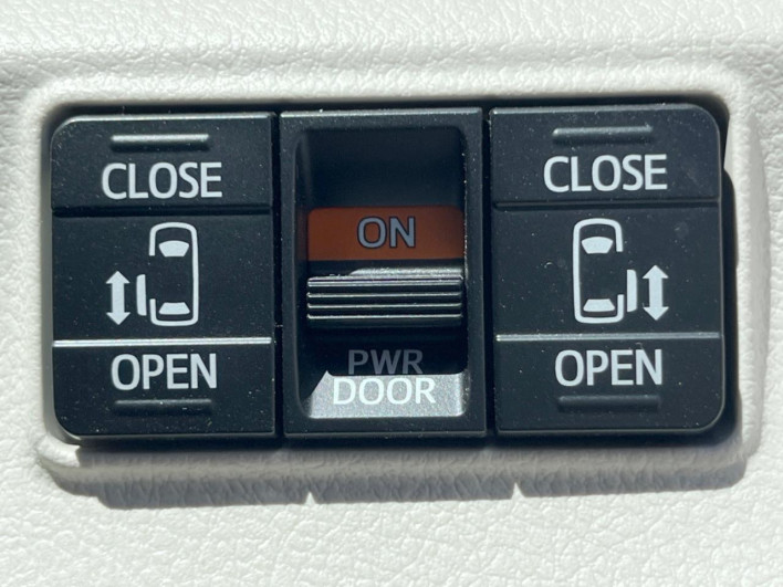 2019 Toyota Sienta DBA-NSP170G (UW-69fff5f85a9be)[16]
