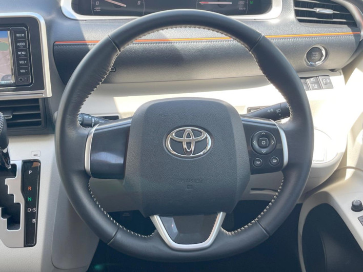 2019 Toyota Sienta DBA-NSP170G (UW-69fff5f85a9be)[12]
