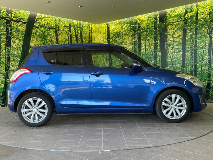 2016 Suzuki Swift DBA-ZC72S (UW-69fff6146cc2c)[18]