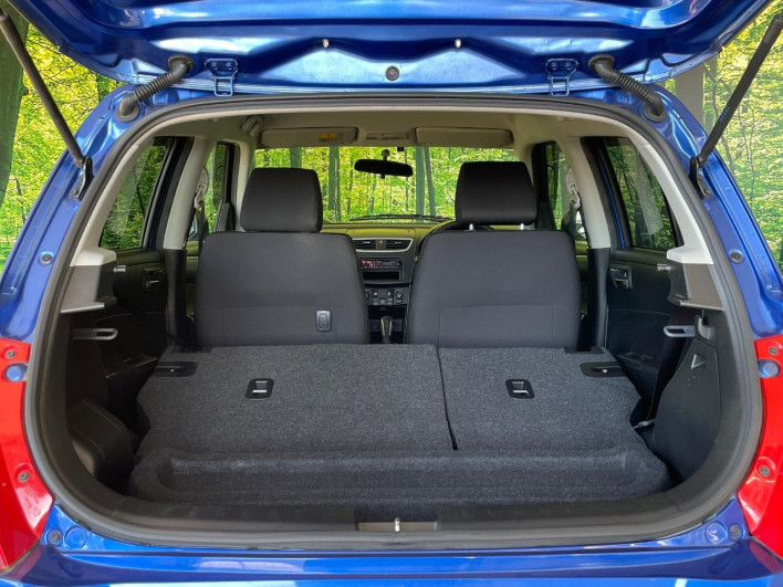 2016 Suzuki Swift DBA-ZC72S (UW-69fff6146cc2c)[22]