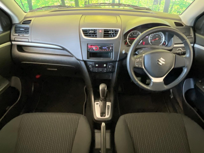 2016 Suzuki Swift DBA-ZC72S (UW-69fff6146cc2c)[29]