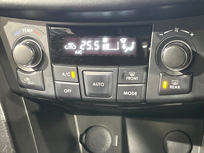 2014 Suzuki Swift DBA-ZD72S (UW-69fff614b8688)[23]