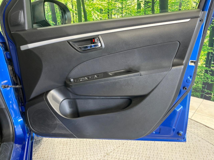 2014 Suzuki Swift DBA-ZD72S (UW-69fff614b8688)[15]