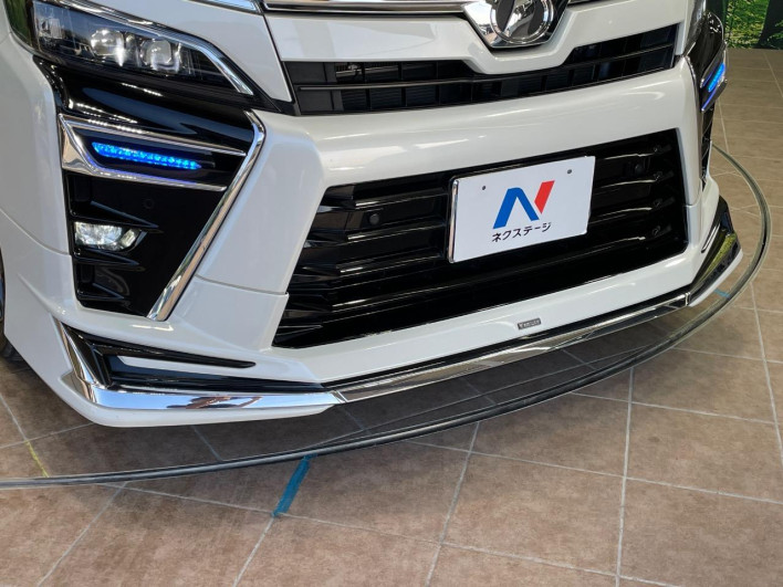 2020 Toyota Voxy DBA-ZRR80W (UW-69fff61e25541)[17]