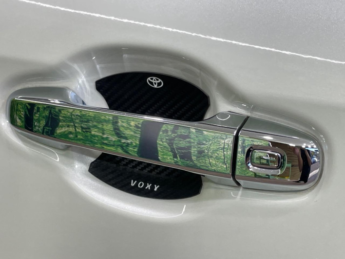 2020 Toyota Voxy DBA-ZRR80W (UW-69fff61e25541)[11]