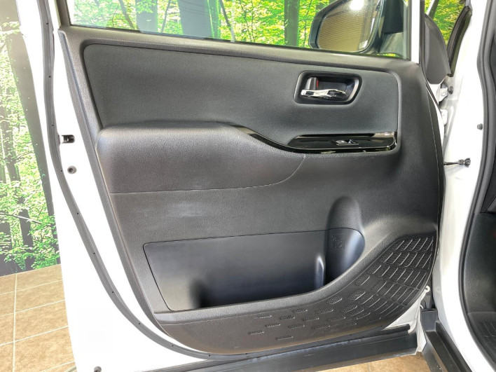 2020 Toyota Voxy DBA-ZRR80W (UW-69fff61e25541)[27]