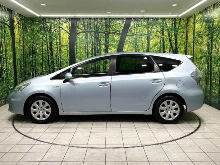2014 Toyota Prius α DAA-ZVW41W (UW-69fff625133c5)[10]