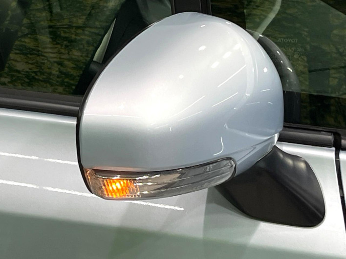 2014 Toyota Prius α DAA-ZVW41W (UW-69fff625133c5)[13]