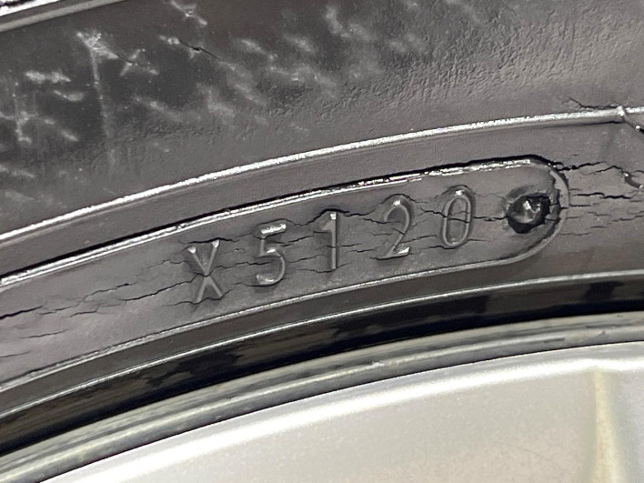 2014 Toyota Prius α DAA-ZVW41W (UW-69fff625133c5)[16]