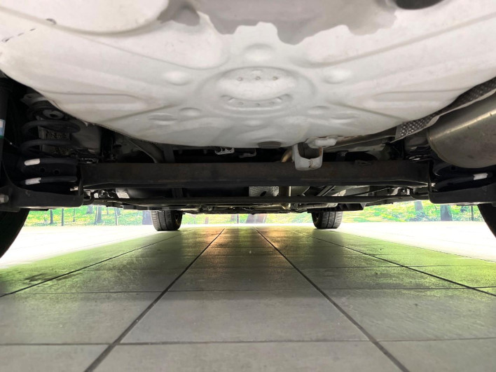 2014 Toyota Prius α DAA-ZVW41W (UW-69fff625133c5)[23]