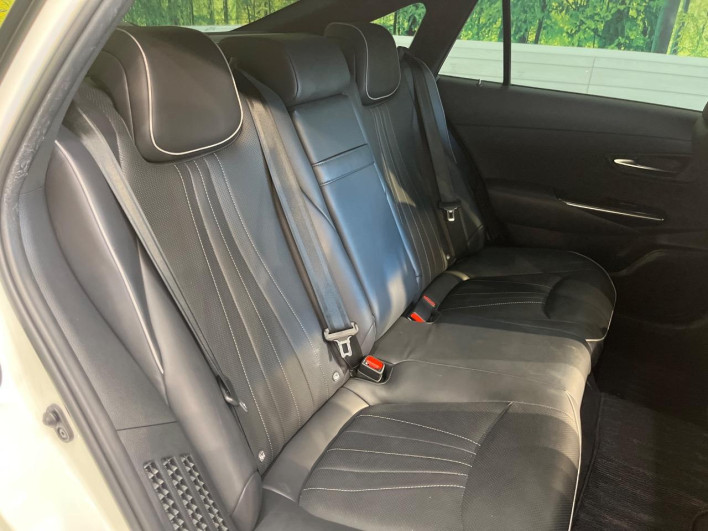 2019 Toyota Crown Hybrid 6AA-AZSH20 (UW-6a0146a8acca4)[16]