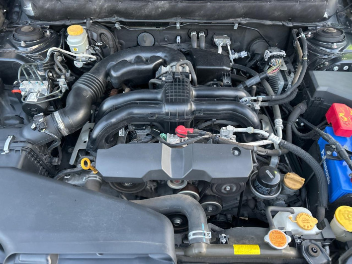 2014 Subaru Legacy Outback DBA-BRM (UW-6a0146b7833b5)[22]