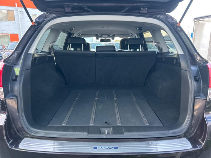 2014 Subaru Legacy Outback DBA-BRM (UW-6a0146b7833b5)[12]