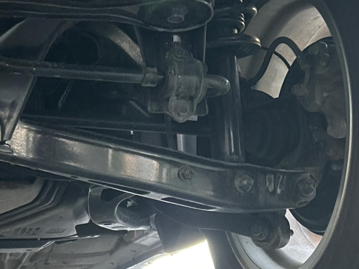2014 Subaru Legacy Outback DBA-BRM (UW-6a0146b7833b5)[17]