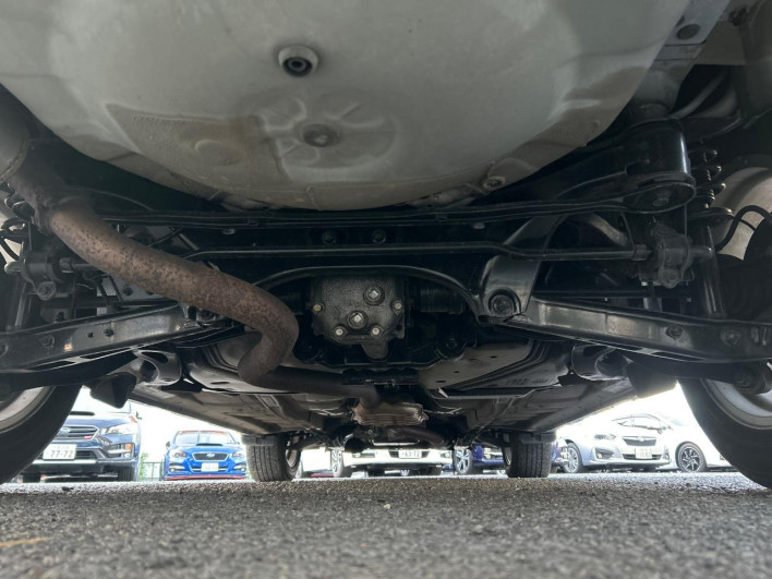 2014 Subaru Legacy Outback DBA-BRM (UW-6a0146b7833b5)[16]