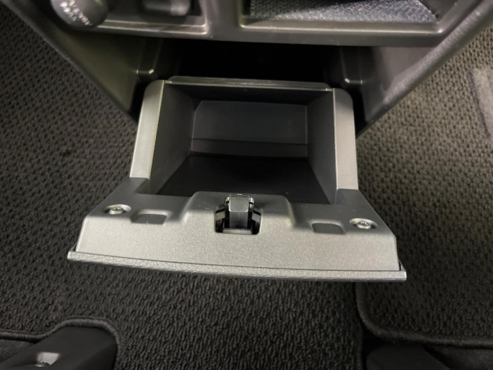 2024 Mitsubishi Delica D:5 3DA-CV1W (UW-6a0146bb8f3c7)[26]