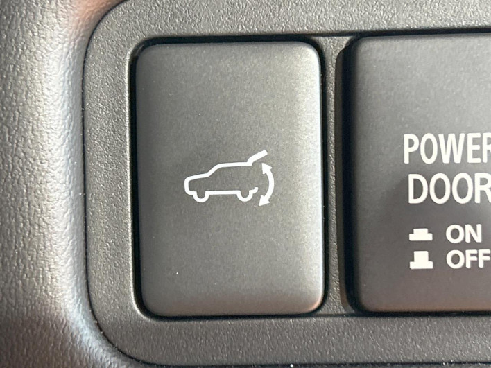 2024 Mitsubishi Delica D:5 3DA-CV1W (UW-6a0146bec333a)[23]