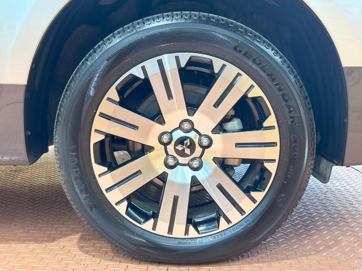 2024 Mitsubishi Delica D:5 3DA-CV1W (UW-6a0146bec333a)[19]