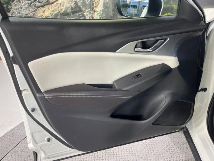2018 Mazda CX-3 3DA-DK8FW (UW-6a0146c3efe5c)[27]