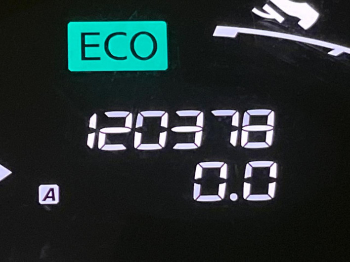 2012 Nissan Serena DBA-FC26 (UW-6a0146c87c982)[2]