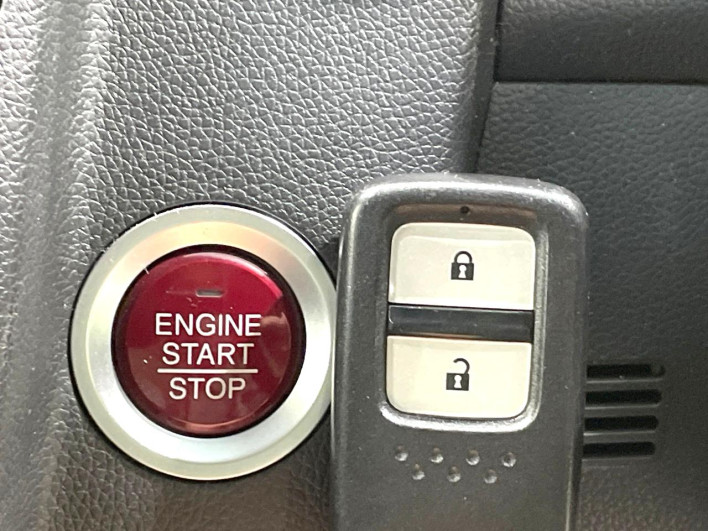 2014 Honda Fit DBA-GK3 (UW-6a0146d20fbee)[13]