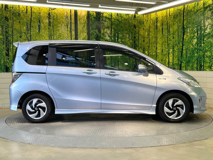 2015 Honda Freed hybrid DAA-GP3 (UW-6a0146d30b3b3)[22]
